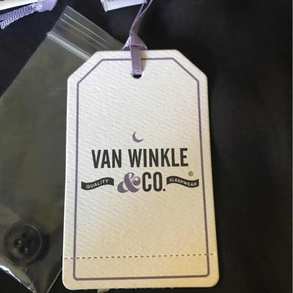 2 for $26 NWT VAN WINKLE & CO Solid Soft Satin Top - Size Large - Picture 8 of 10